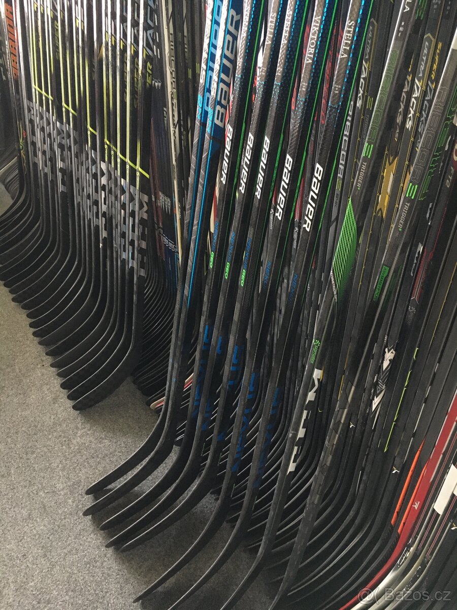 Kompozitová hokejka CCM, WARRIOR - 15