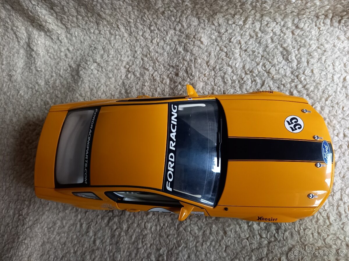 Prodám Ford Mustang GT - 1:18 -AutoArt,použitý,limitovaný - 15