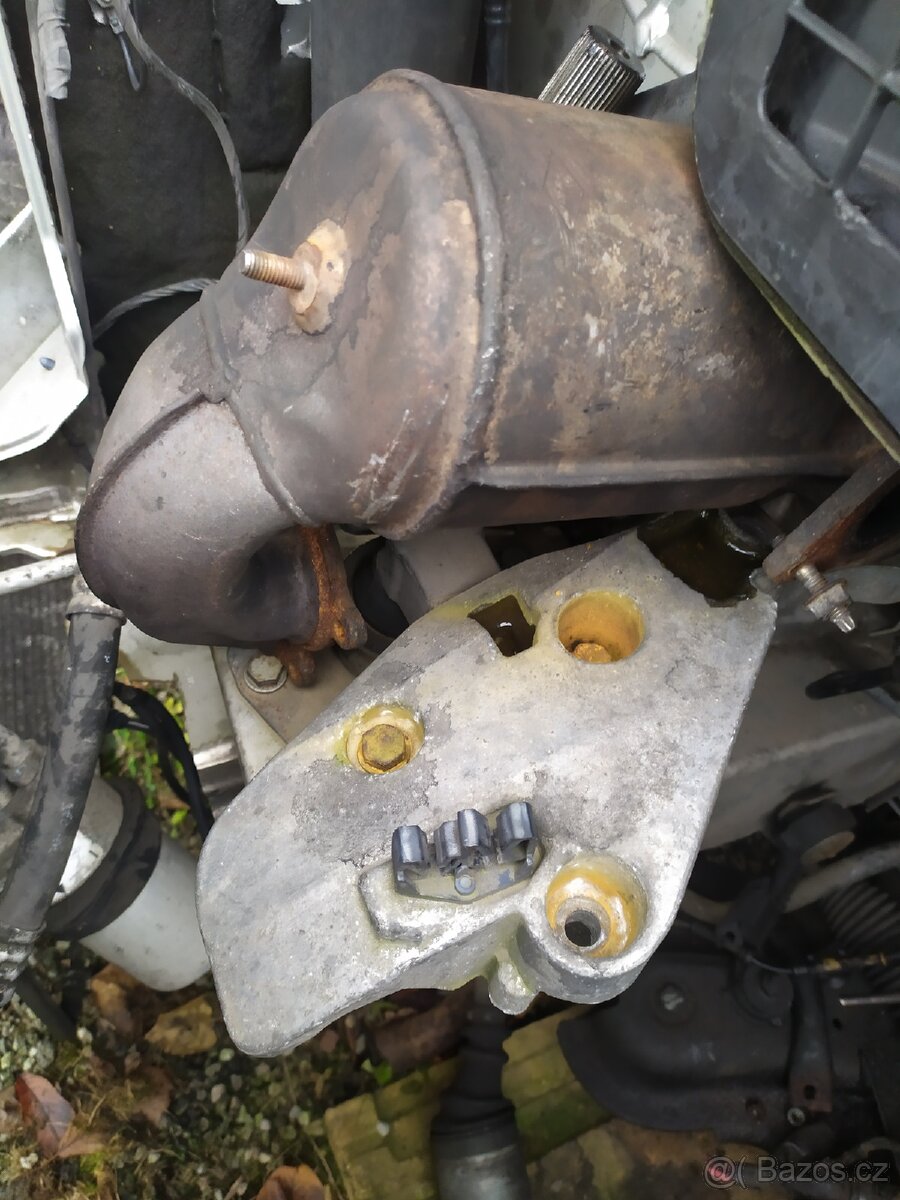 Renault trafic 1.9 dci 74kw 2005 74kw Opel Vivaro díly - 15