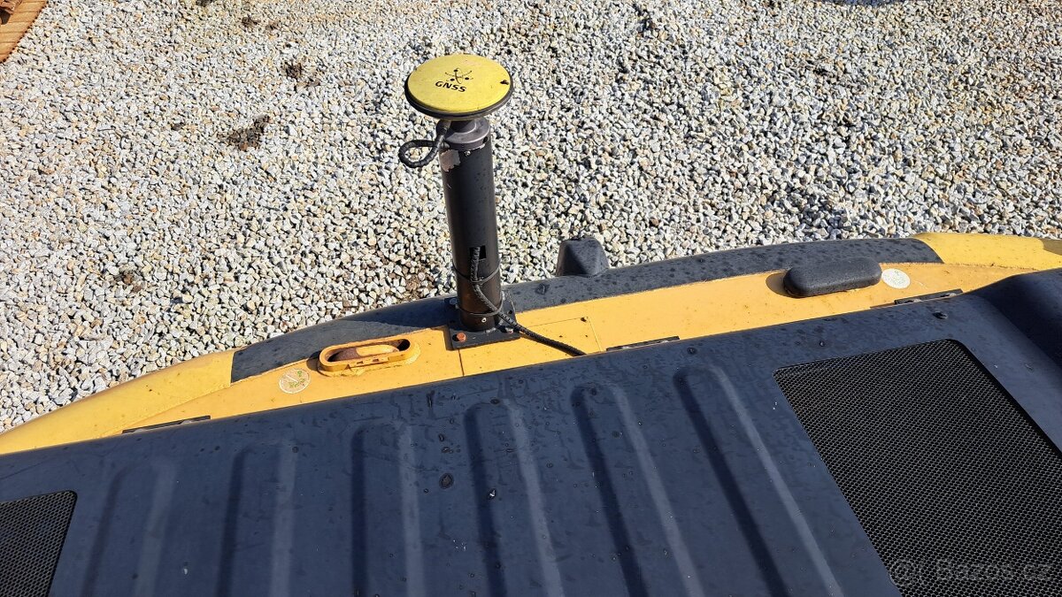 Prodám pásový bagr Caterpillar 324EL - 15