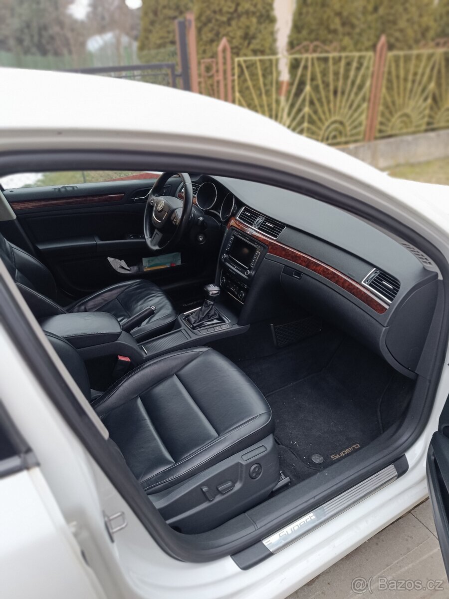 Škoda Superb 2009 3.6 FSI - 15