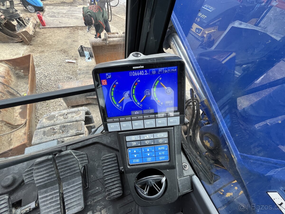 Komatsu PC138-10 15 tun Pásové rypadlo - bagr - 15