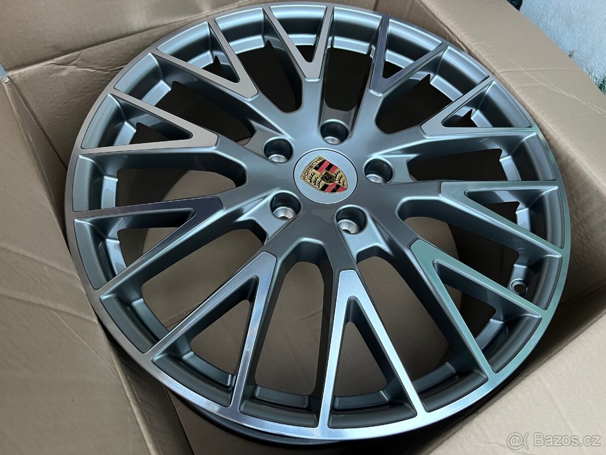 PORSCHE PANAMERA alu kola 20" nové, originál - 15