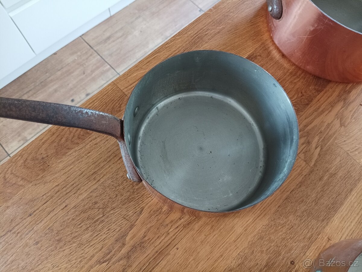 KVALITNÍ MĚDĚNÉ HRNCE TOURNUS FRANCIE 70. LÉTA - 15