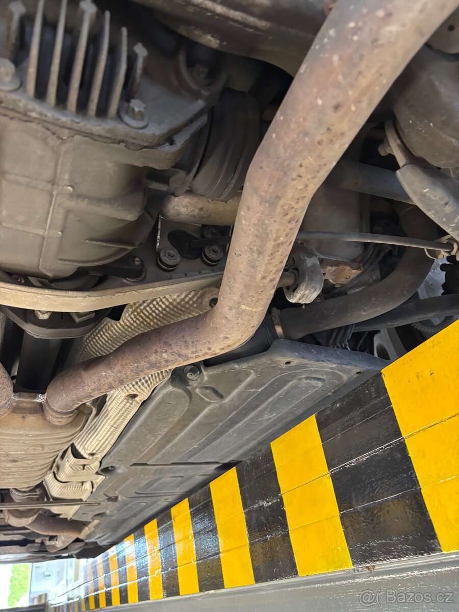 Mercedes Benz CLS500 - 15