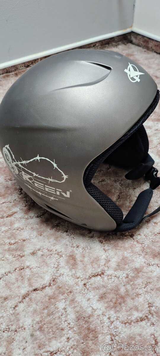 Lyže,boty, helma, hůlky, brýle. - 15