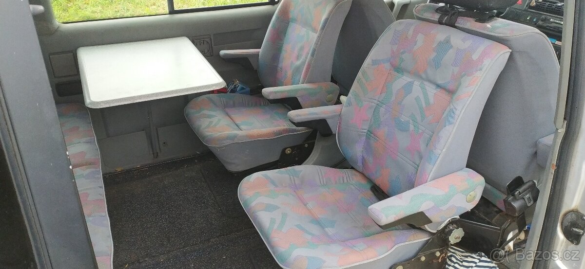 VW MULTIVAN T4 2,5TDi75kw,rv4/2000,7míst,2.MAJ,ALU,ZAHRADKA - 15