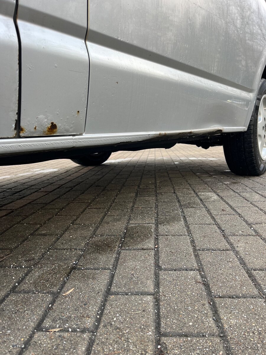 VW T5 1.9 TDi 77 kW Klima 5 mist - 15