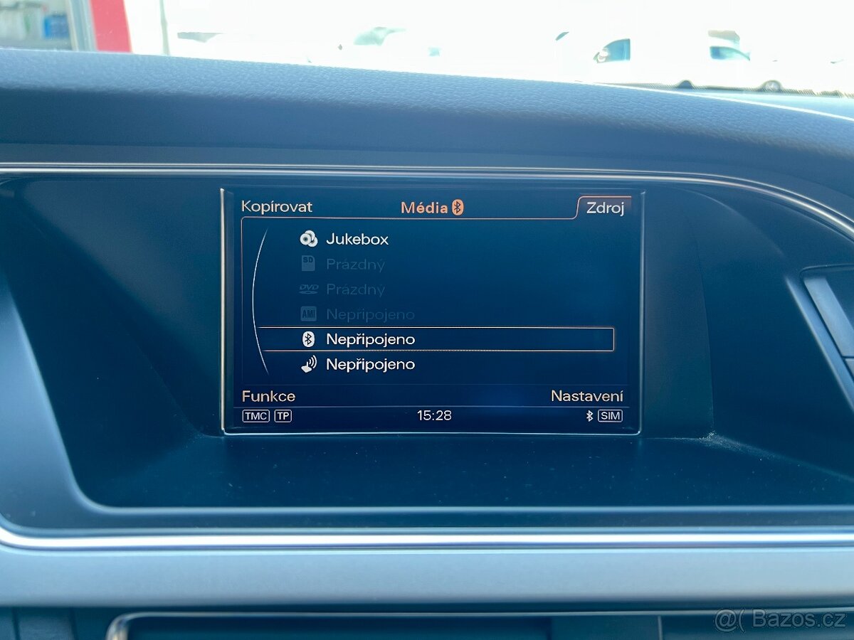 Audi A5 2,0 TDi / S-line / VÝHŘEV / AUT8 / 2015 - 15