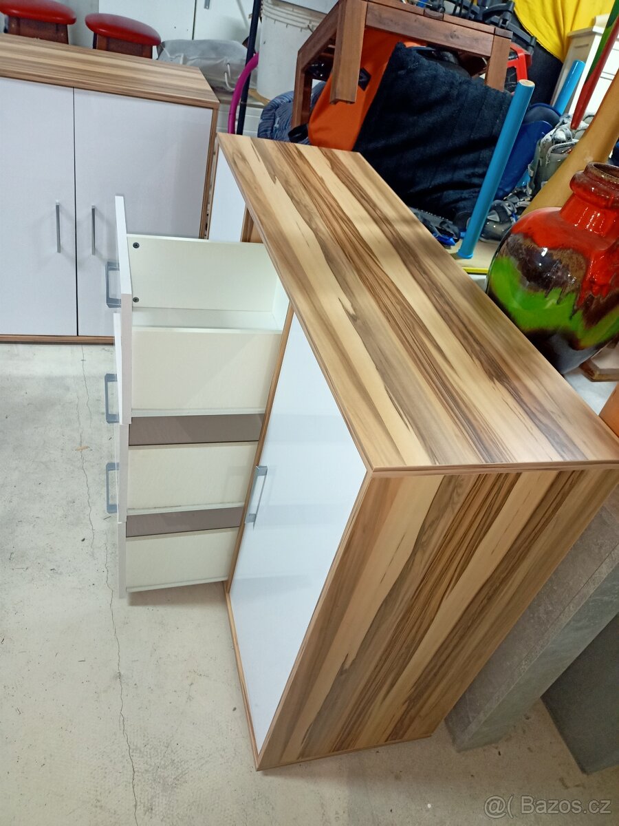 Prodám 2 x hezké moderní komody - 15