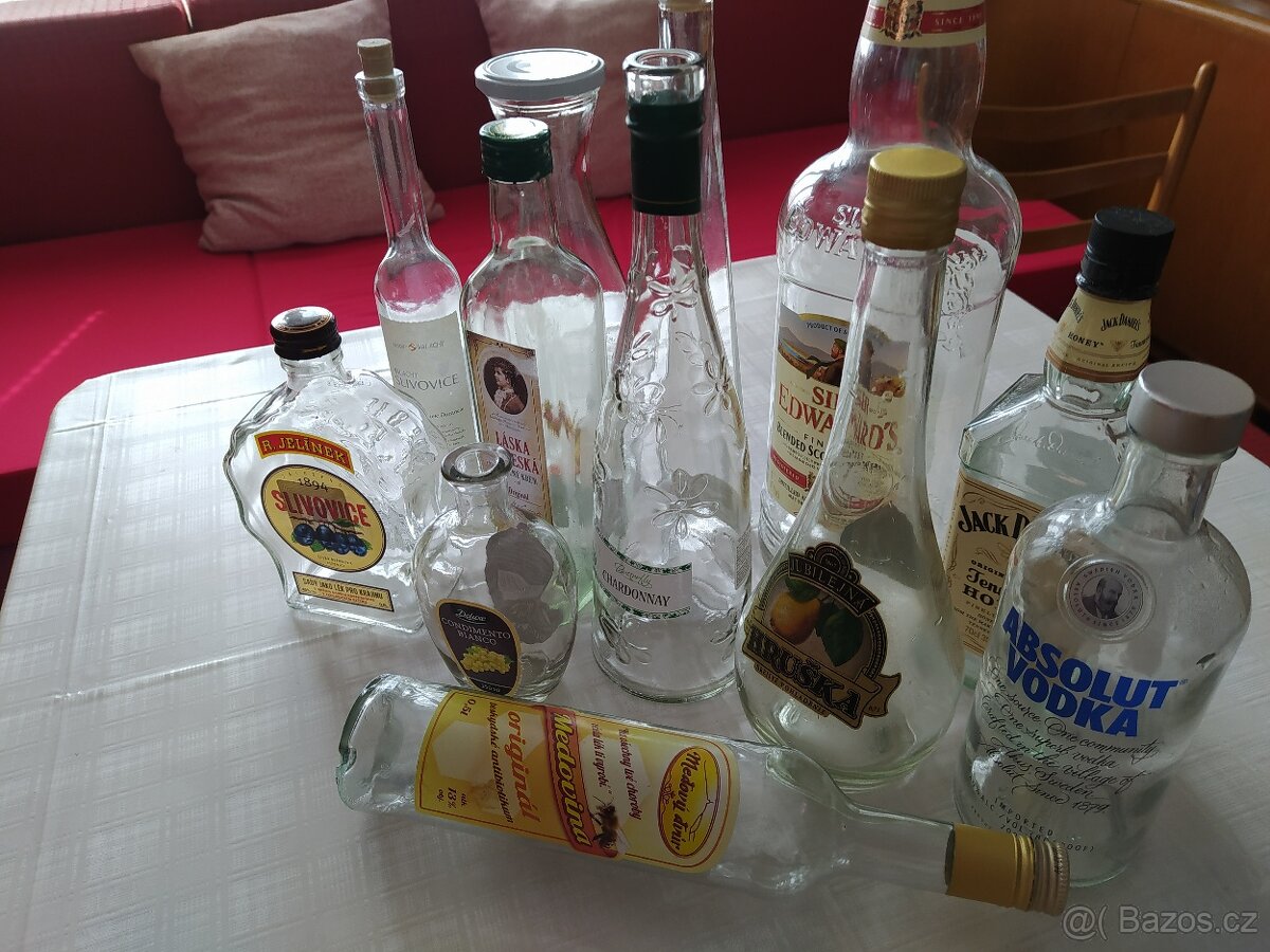 láhve 0,5l a 1lt s uzávěrem, plucky (placatky) 0,2l - 15