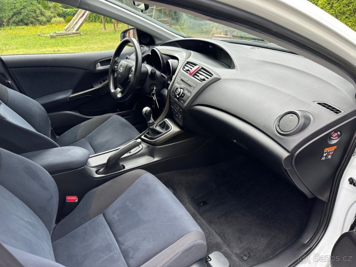 prodám Honda Civic 2.2Cdti 110kw - 15