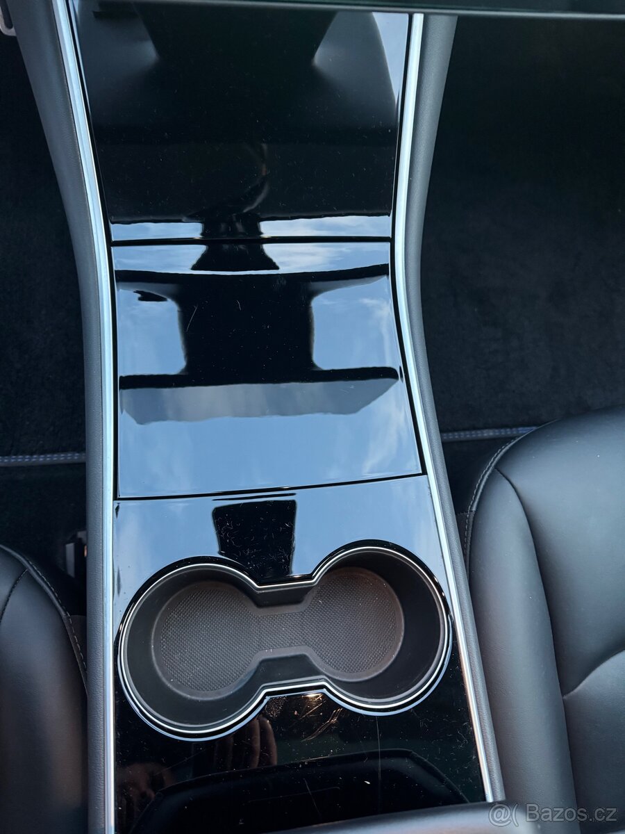 Tesla Model 3 Long Range 340Kw/Servisni historie/TOP - 15