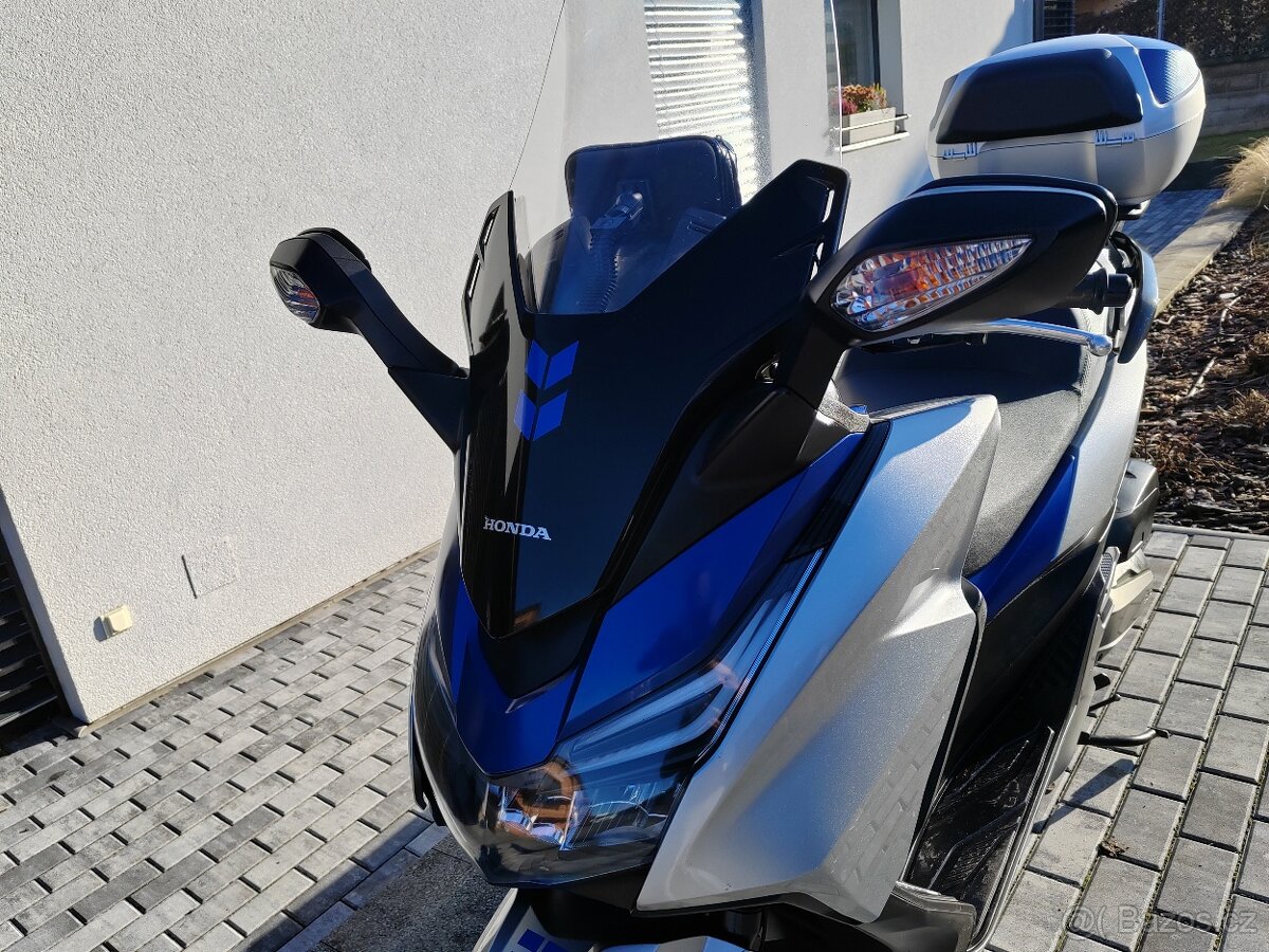 Honda Forza 125 - 15