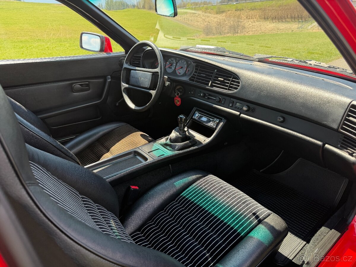 Porsche 944 - 15