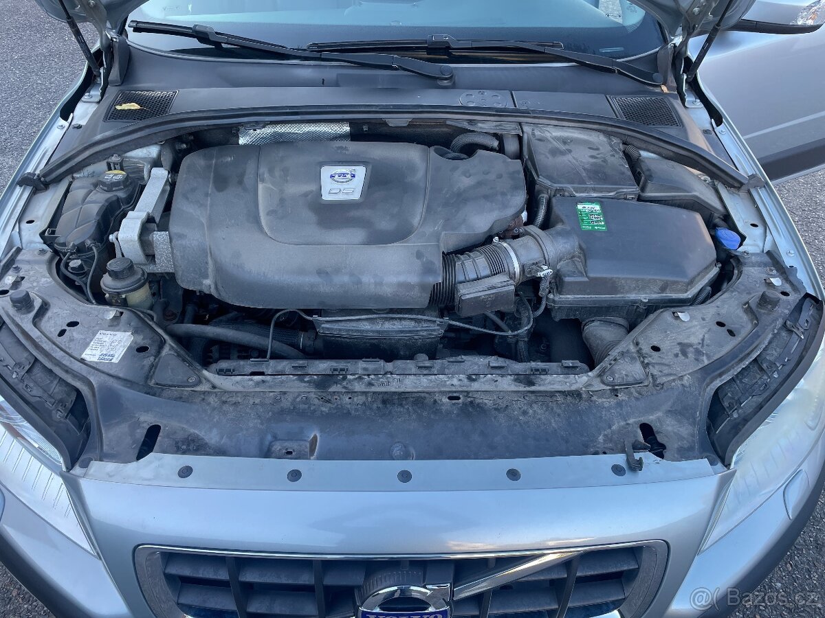 Volvo XC70 AWD MY2010 D5 151 kW automat - 15