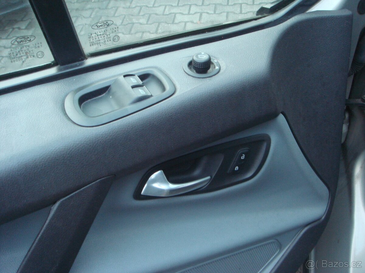 Ford Transit custom 2.2tdci 92kw 9 míst dlouhý 2014 - 15