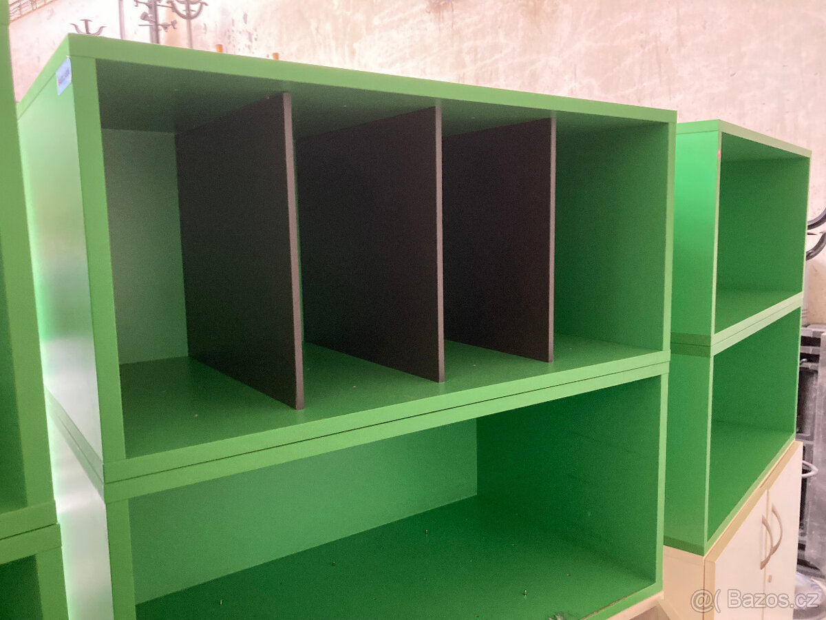 Skříň, skříňka kombinovaná se zámkem, knihovna 1.000 kč - 15