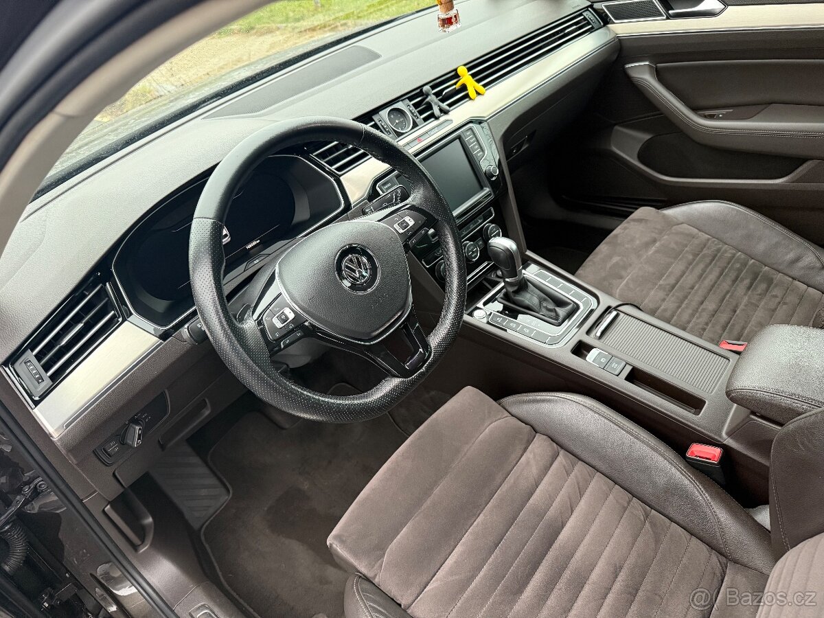 VW Passat 2.0 TDI - 140KW - TOP stav a výbava - DPH - 15