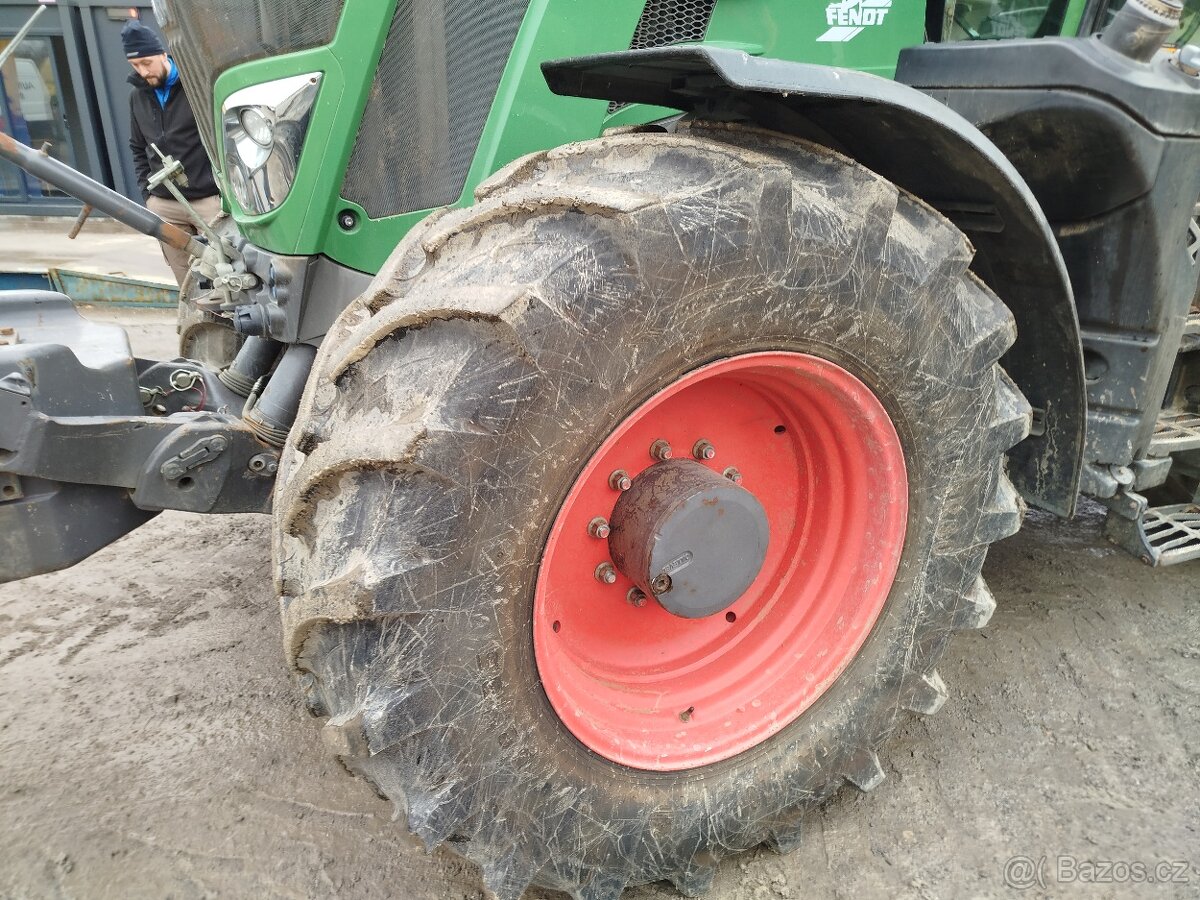 FENDT 824 VARIO - 15