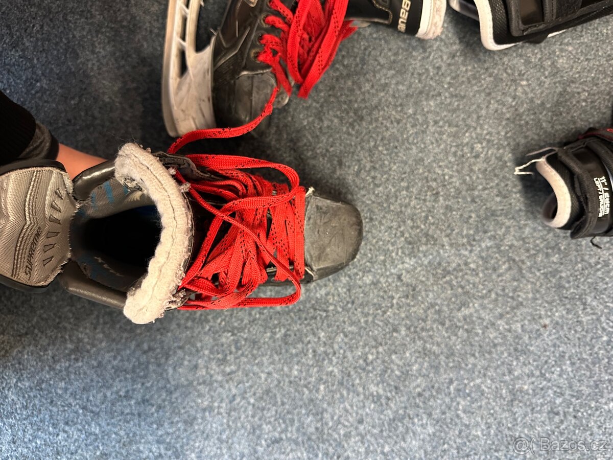 Hokejová výbava - 15