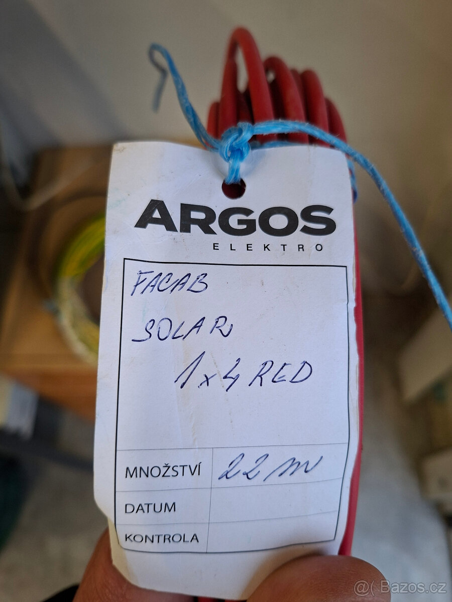 cyky a jističe, vypínače - 15