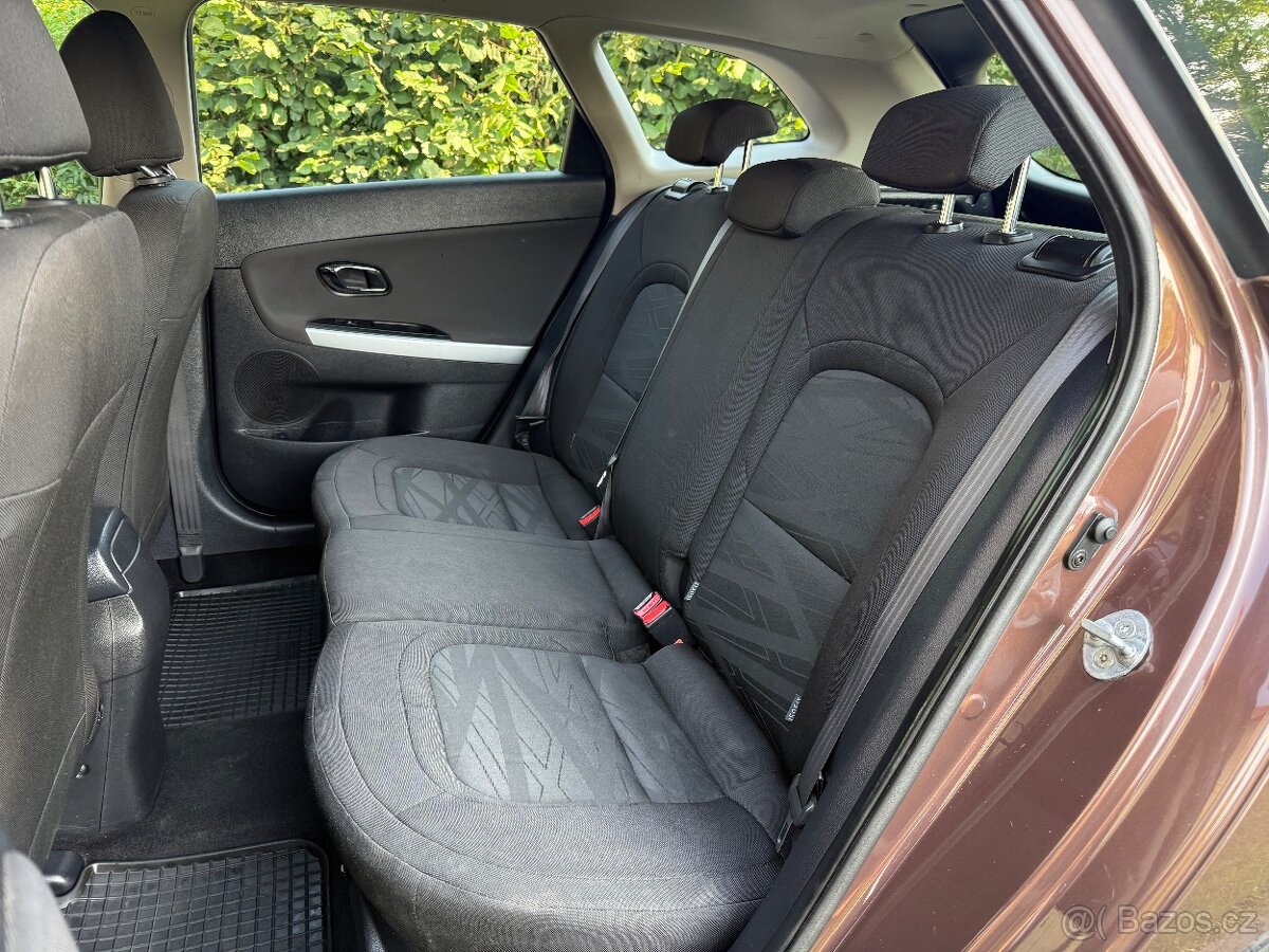 Kia Ceed, 2013, 1.4 CRDi 66kW, klima, nové STK, Tažné - 15