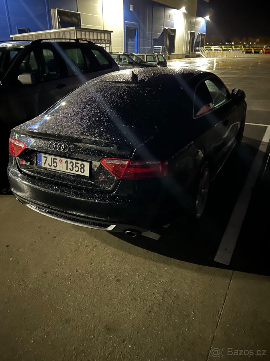 Audi a5 3.0 tdi max výbava - 15