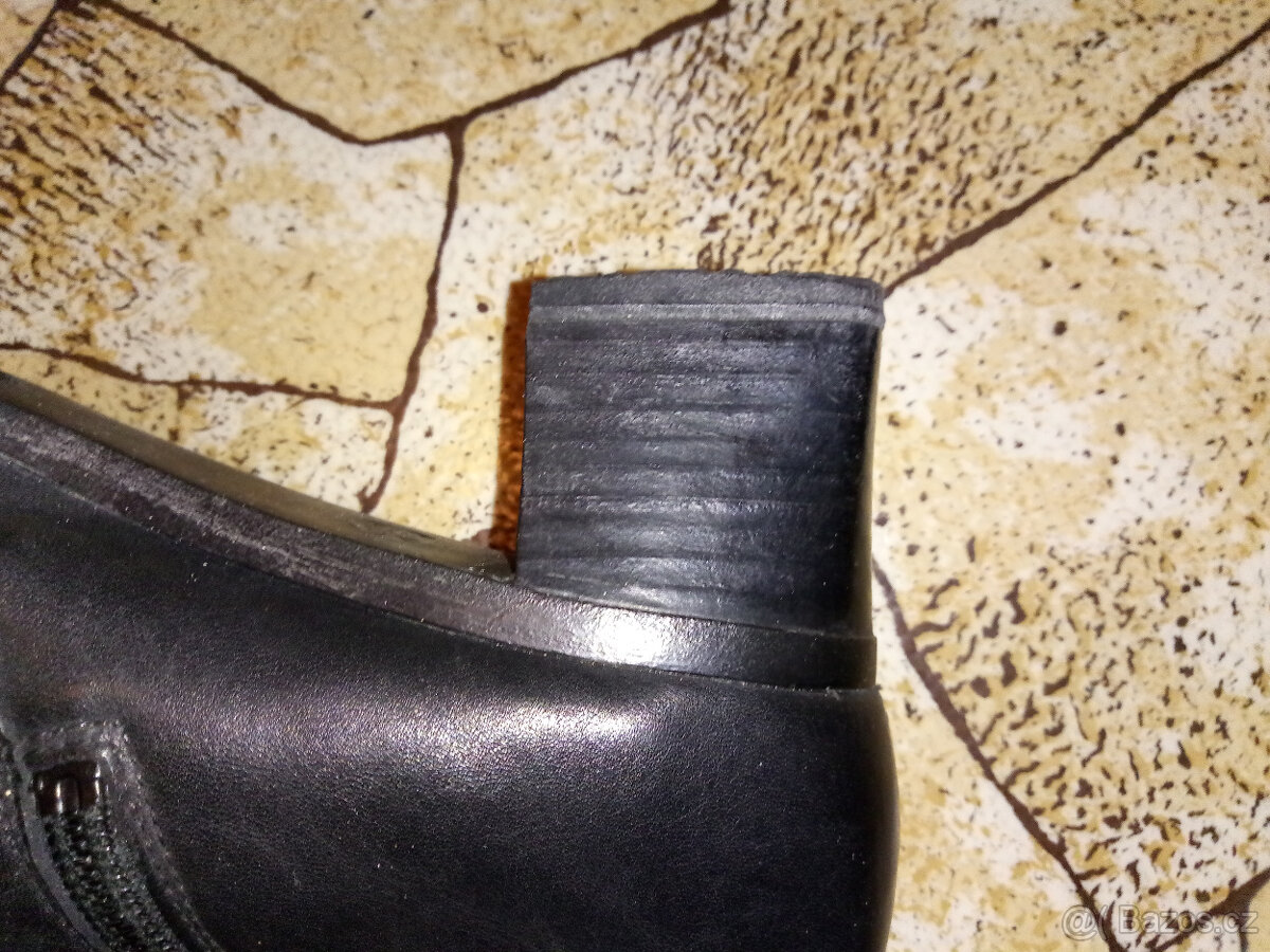 Dámské zimní boty kožené zachovalé s kožiškem - 15