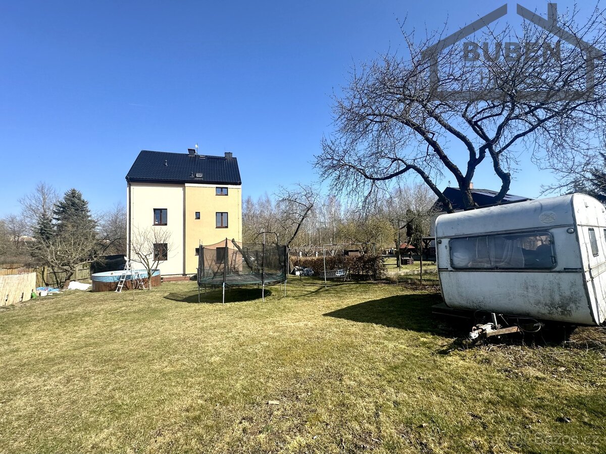 Rodinný dům (3 bytové jednotky) se zahradou 625 m² - Cheb - - 15