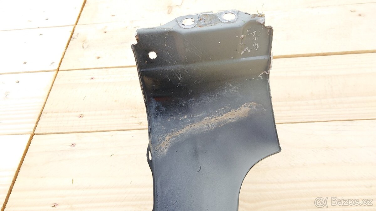 HYUNDAI i20 Blatník LP černý - 15