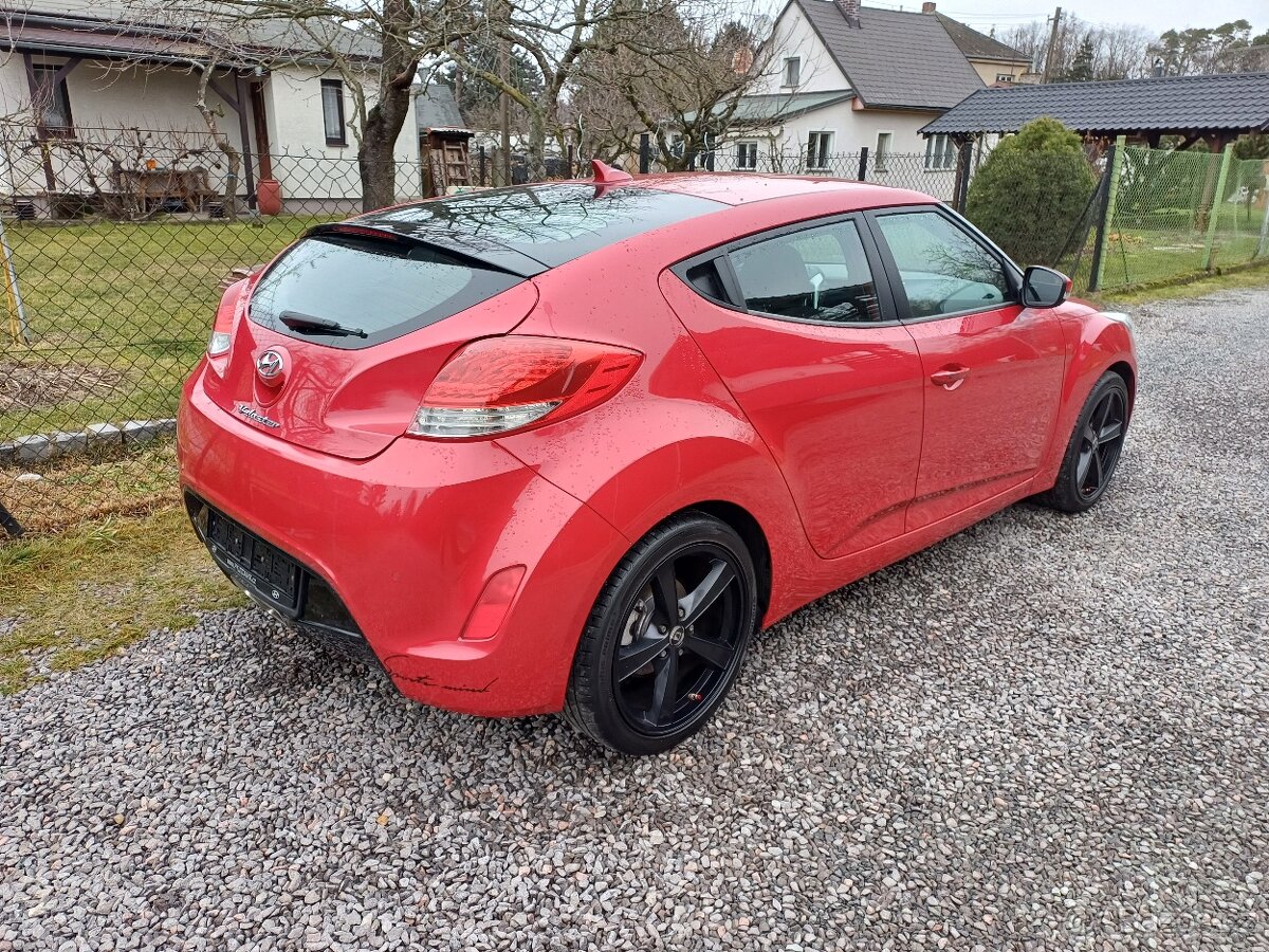 RARITKA Hyundai Veloster 1.6...71050km - 15