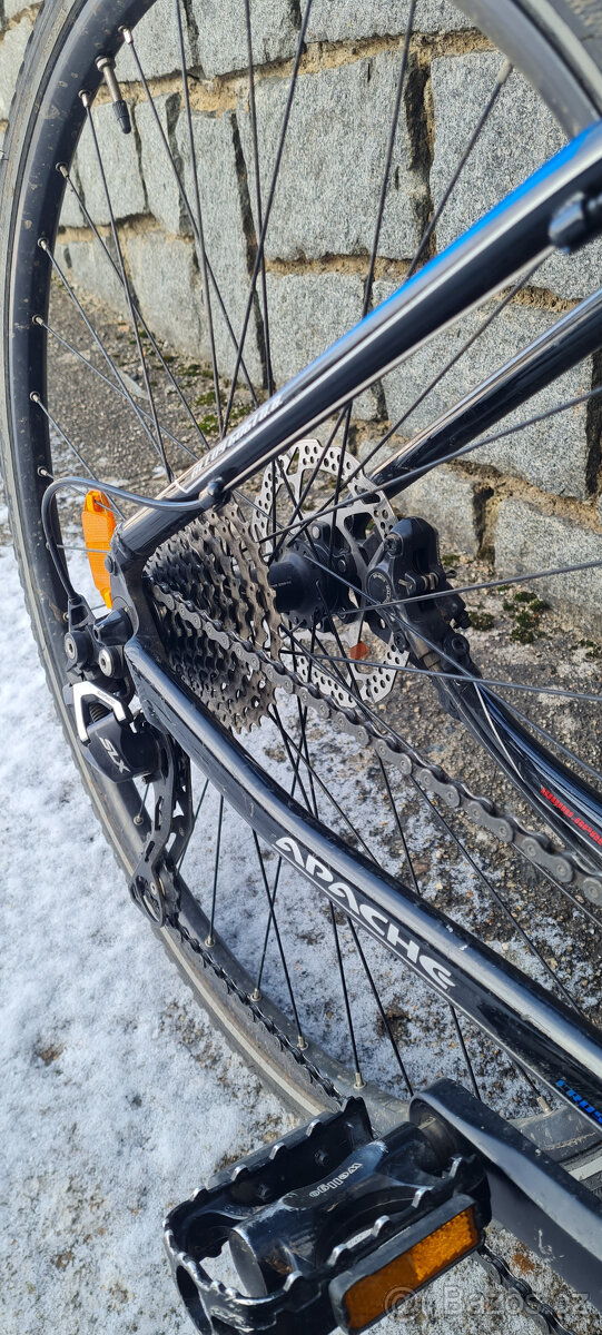 Trekingové kolo Apache Wakita Disc 2014 - 15