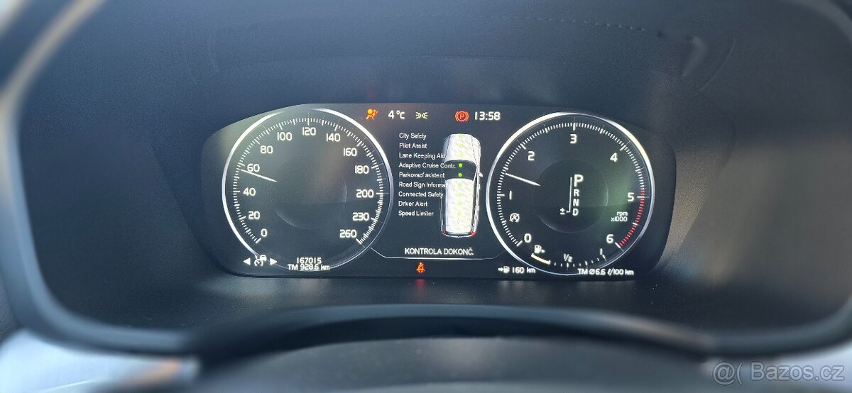 Volvo v60 D4 140kw + druhá sada kol - 15