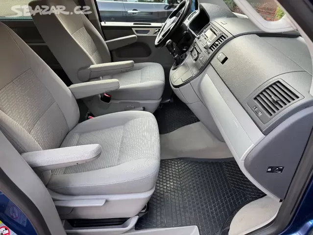 VW Multivan T5 2.0 TDI 103kW,7.sedadel,Webasto,Tažné,Comfort - 15