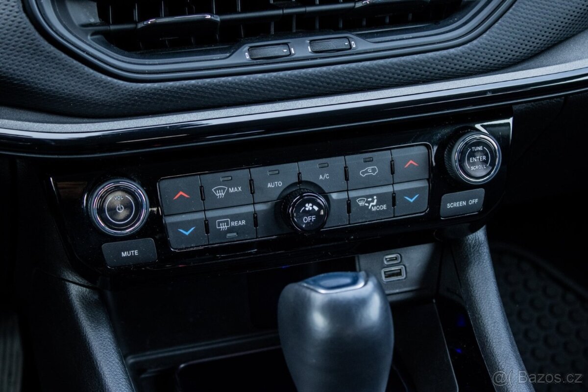 Jeep Compass 1.5 e-Hybrid Night Eagle II / NELAKOVANÉ - 15