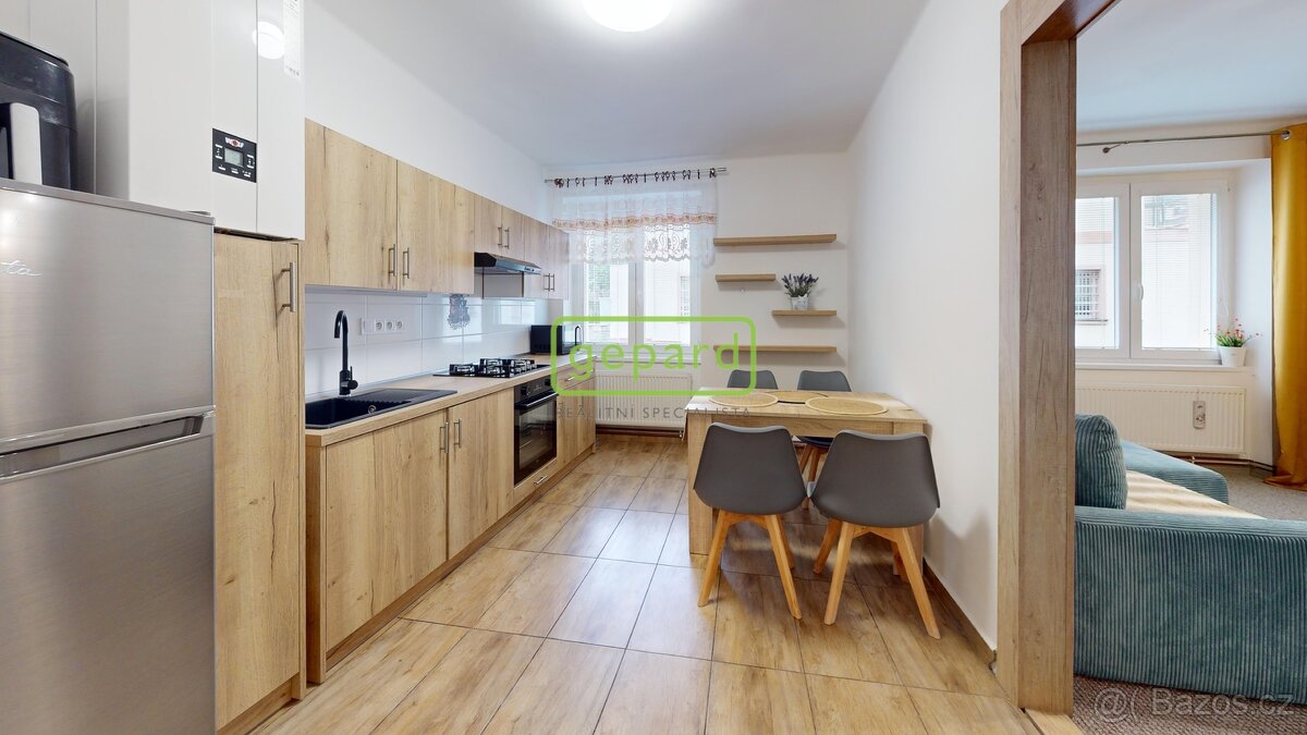 Byt 2+1 v okresním městě Teplice - 15