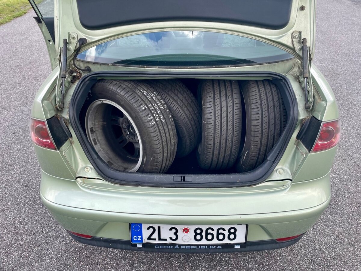 Seat Cordoba 1.4 - 15