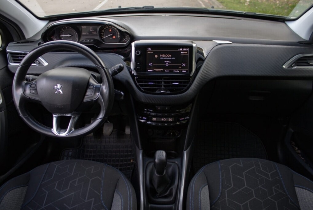 Peugeot 2008 1.2 PureTech Style - 15