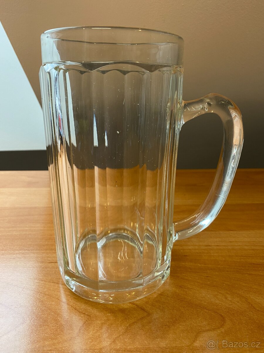 Sběratel nabízí staré pivní sklenice - 15