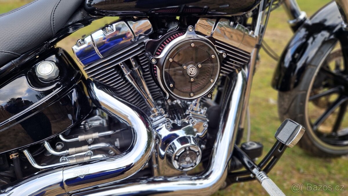 HARLEY-DAVIDSON FXSB BREAKOUT 2014 - 15