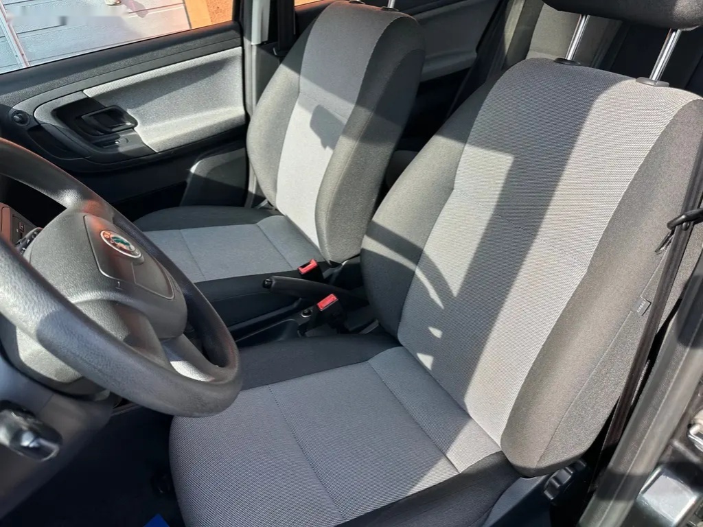 Škoda Fabia, 1.2 HTP 51KW klima,zimní kola - 15