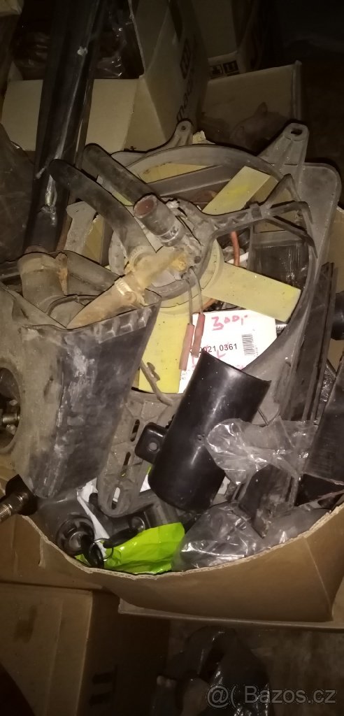 FIAT UNO LOGO DÍLY 3 DVEŘ - 15