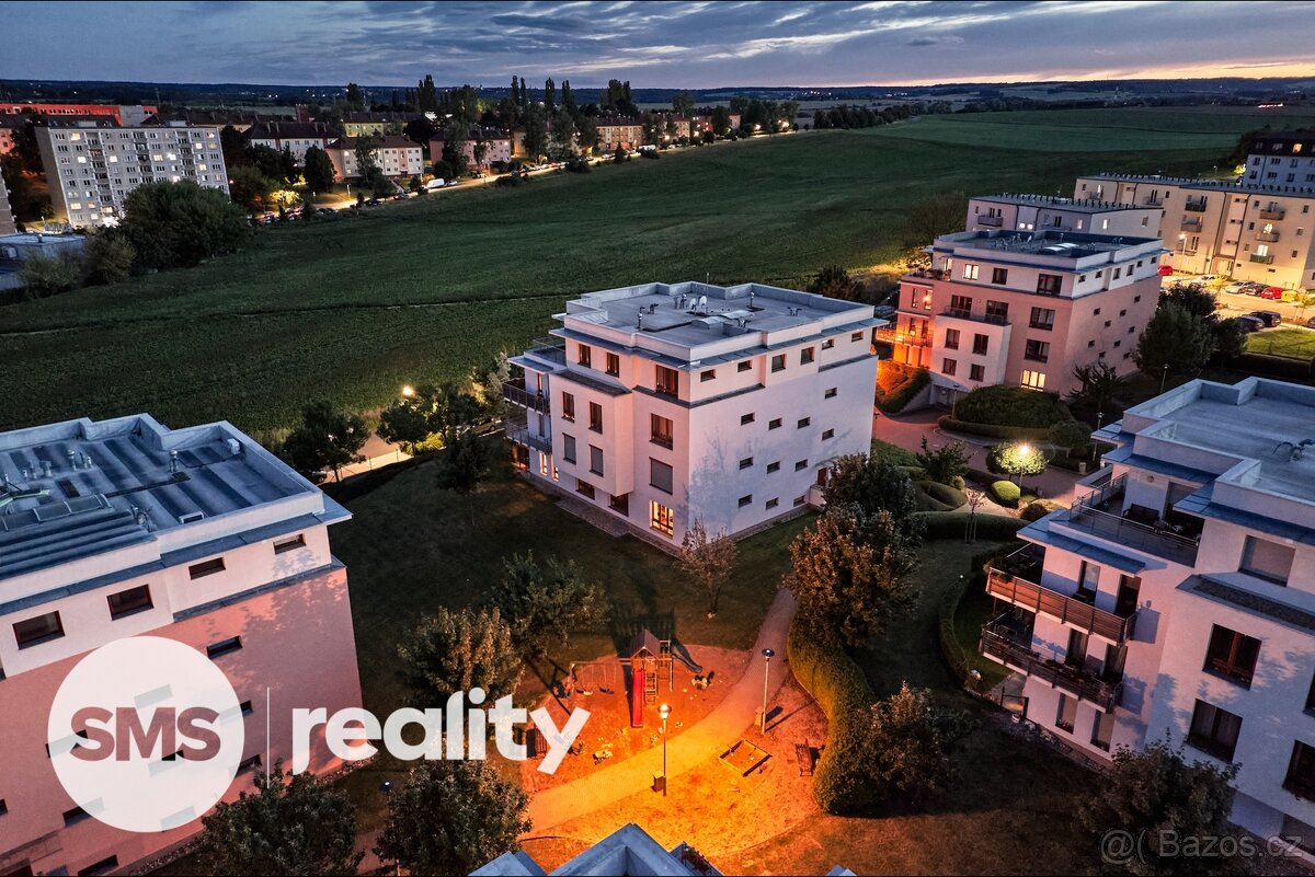 Moderní byt 4+kk s terasou, předzahrádkou a parkováním – Kyb - 15