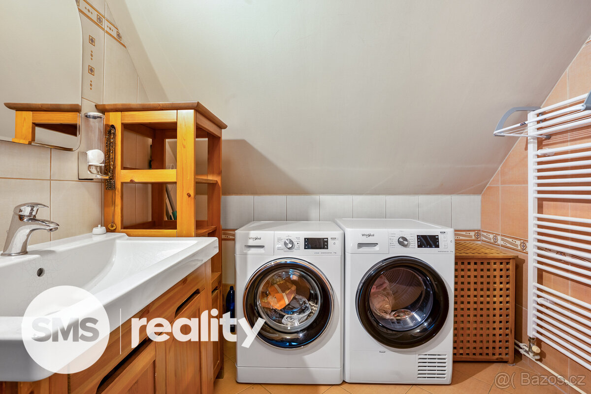 Prodej prostorného bytu 3+1 (99,6 m²) – Frýdek-Místek, ul. E - 15