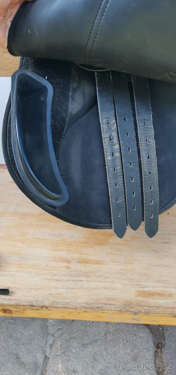 Plastová sedla - 15