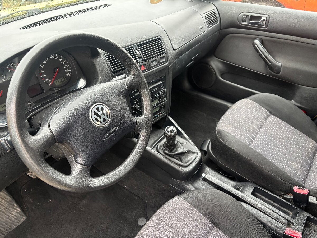 VW Golf IV 1.6 i - 15