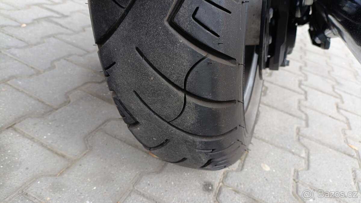Yamaha XVS 1300 Midnight Star - 15