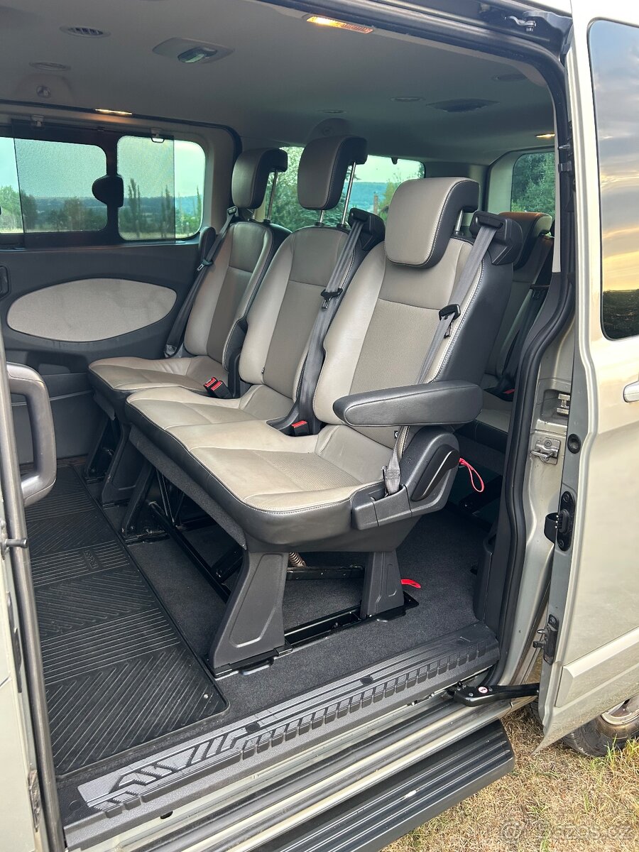 Ford Custom Tourneo - 15