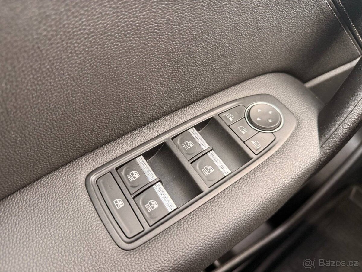 Renault Captur, 1,3TCe 103kW, ČR, 1.Maj, SERVIS - 15